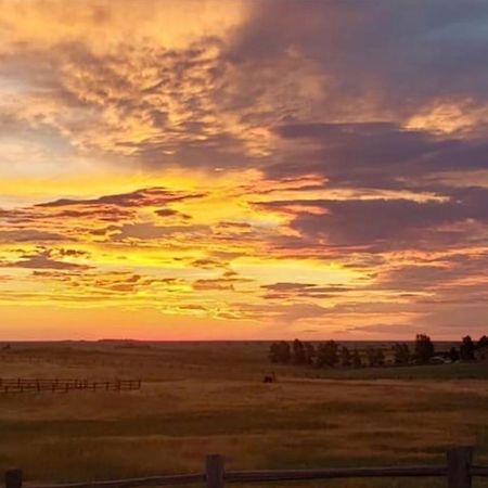 Yellowstone Cattle Baron Ensuite, Private Entrance & Parking - Prairie Rose B&B Τσεγιέν Εξωτερικό φωτογραφία
