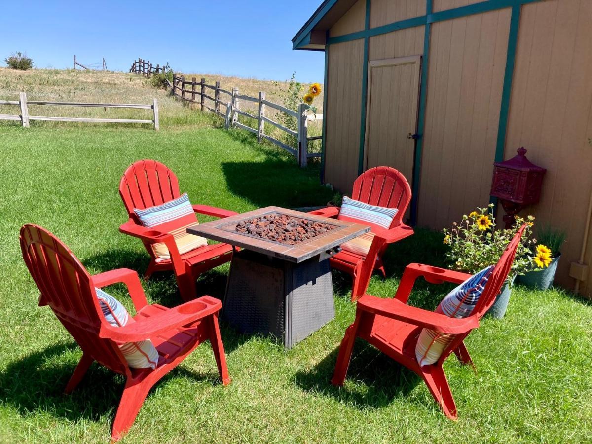 Yellowstone Cattle Baron Ensuite, Private Entrance & Parking - Prairie Rose B&B Τσεγιέν Εξωτερικό φωτογραφία