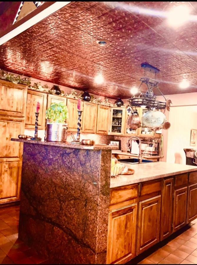 Yellowstone Cattle Baron Ensuite, Private Entrance & Parking - Prairie Rose B&B Τσεγιέν Εξωτερικό φωτογραφία