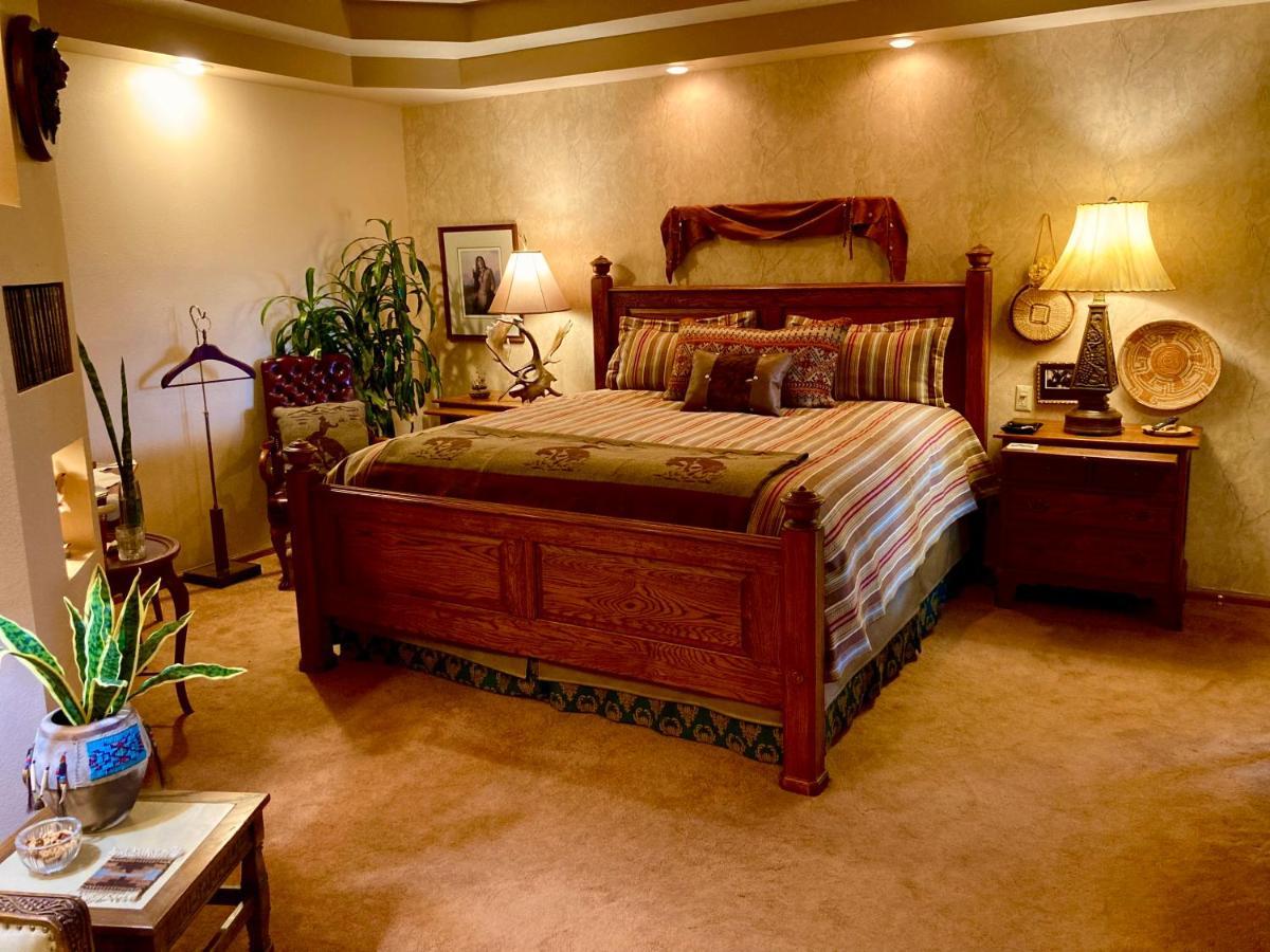 Yellowstone Cattle Baron Ensuite, Private Entrance & Parking - Prairie Rose B&B Τσεγιέν Εξωτερικό φωτογραφία